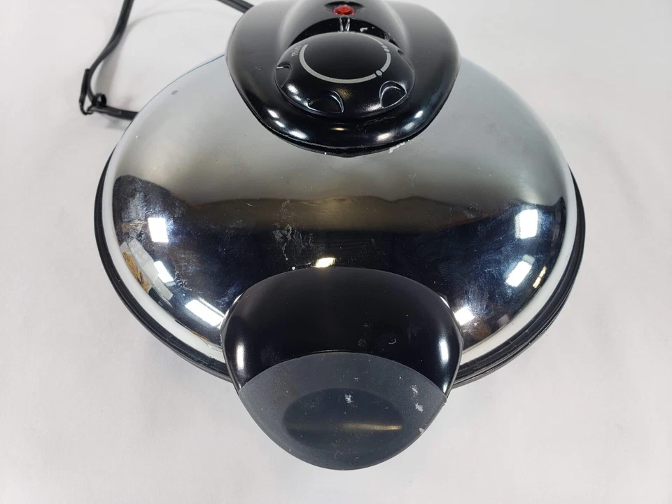 Platos antiadherentes para gofrera de hierro en forma de corazón Euro Cuisine WM520 - Usados Foto 4 de 4