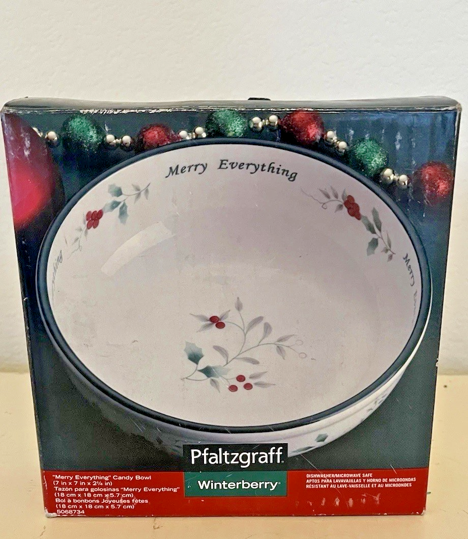 New Pfaltzgraff Winterberry 