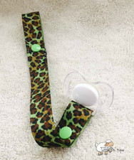 Pacifier Holder Binki Clip Teething Toy Baby Mom Diaper Bag Lime Green Leopard