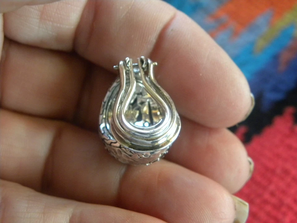 JOHN HARDY Palu Macan Esterlina Buda Vientre Martillado Zafiro Negro Clip Pendientes Foto 2 de 4