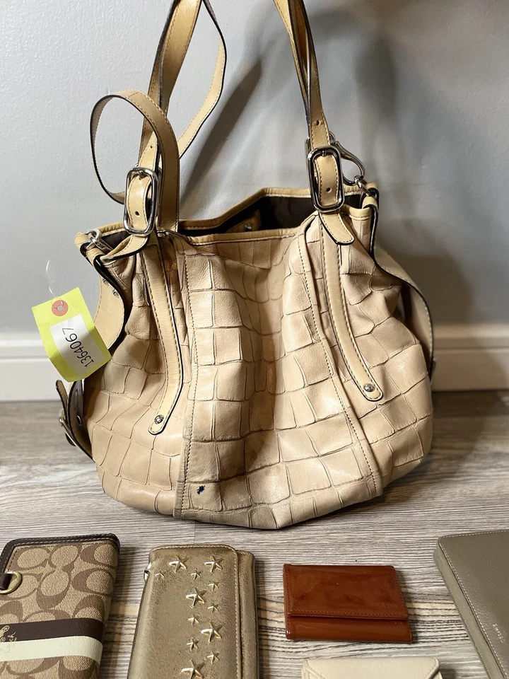 TOD'S Leather Hobo Slouchy Bag Beige With Crossbody Strap - Image 3 of 4