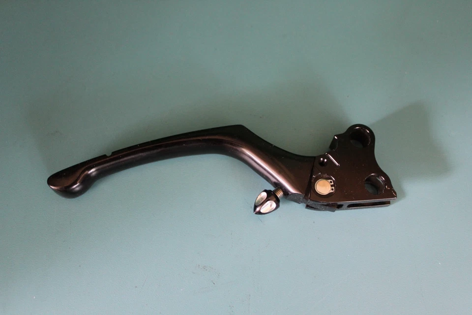 PALANCA DE EMBRAGUE Roland Sands Design RSD NEGRO CONTRASTE RECORTES ALUMINIO HARLEY Foto 4 de 4