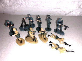 Lot of 40 Vintage Galoob Micro Machines Military Figures Soldiers 90s