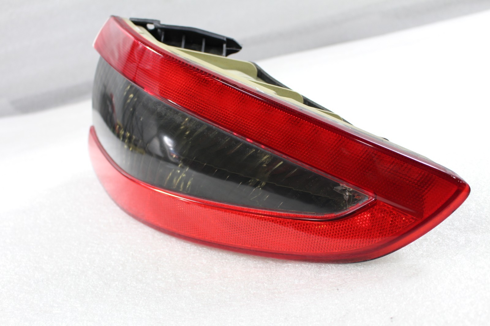 Maserati GranTurismo Right Outer Tail light P/N 231566