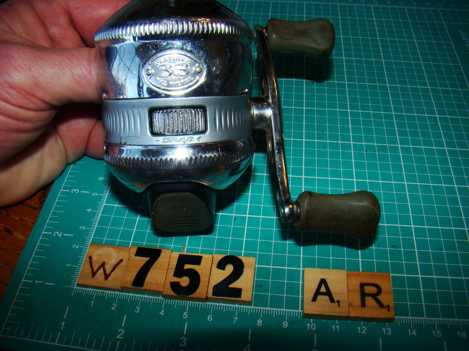 W0751 AR ZEBCO 33 PLATINUM SPINCAST FISHING REEL