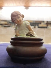 Donald Zolan Music Box Willitts Galleries Limited Edition 653 Plays "Play Mates"