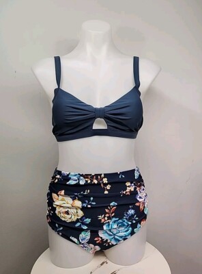 NWT Cupshe Womens Two Piece Swimsuit Size M- W/ Floral Print 