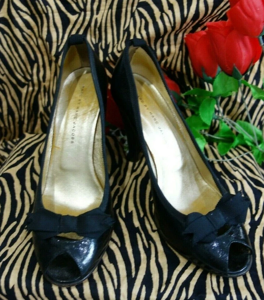 MARC BY MARC JACOBS  BLACK LEATHER GROSGRAIN BOW PEEP TOE  PUMPS 40 9/9.5 - Image 4 of 4