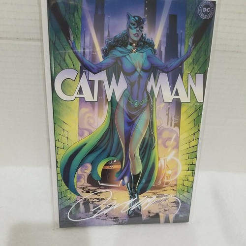 Catwoman 80th Anniversary Special #1 J Scott Campbell Cover G Signed COA - Picture 8 of 12