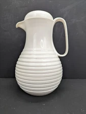 Beverage Pitcher Ivory Insulated Plastic 32 Oz With Glass Interior 