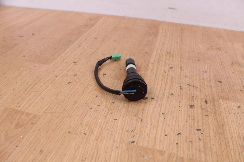 2001 KAWASAKI JET SKI ULTRA 130 D.I. JH1100 Oil Level Sender Switch  - Image 3 of 4