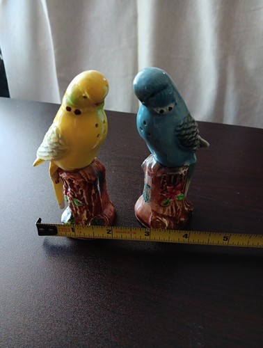 Vtg Blue & Yellow Budgerigar Budgee Parakeet Flowering Stump Salt Pepper Shakers - Picture 4 of 11