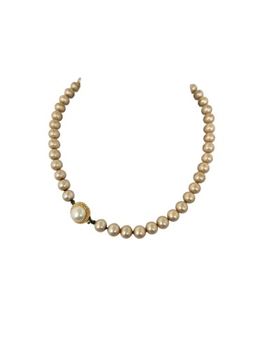 Collier vintage Trifari simple brin fausse perle avec fermoir boite - Photo 2/8