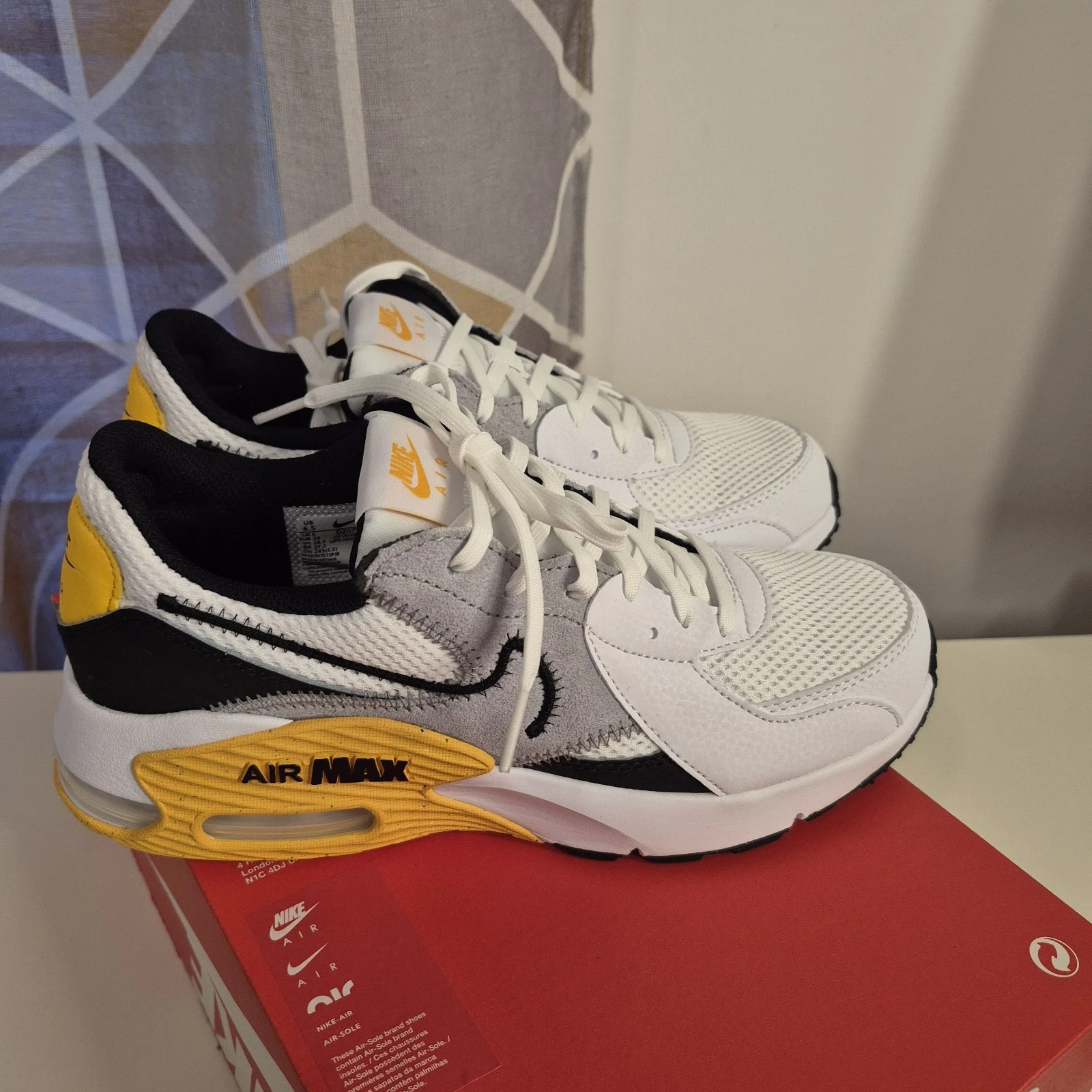 Nike Air Max Excee 'White University Go UK 6 DZ0795 103 NUOVE