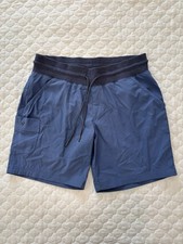 Columbia Athletic Shorts Men’s Size Large Blue Stretch Waistband Drawstring 8”
