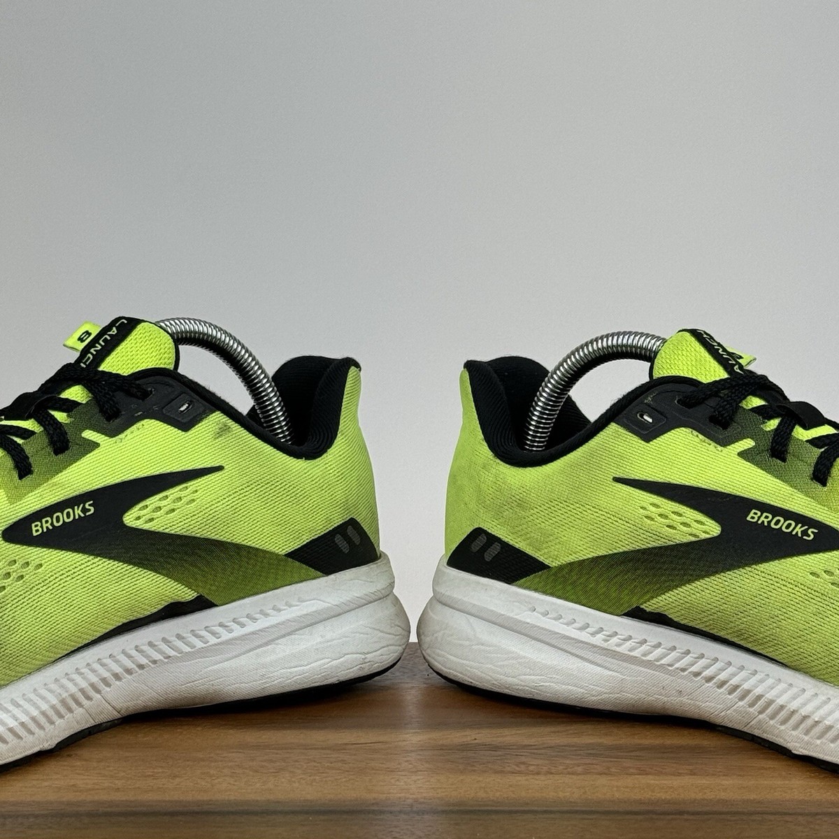 Mens Brooks Launch 8 Neon Green Athletic Running Comfort  display picture 1