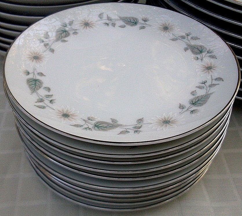 Vintage 1961+ Noritake Japan 50Pc WELLESLEY 6214 Porcelain Dinner