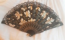 BLACK  WHITE SILK HOLLY LEAF HAND FAN VINTAGE SPANISH FLAMENCO DANCER GLITTER