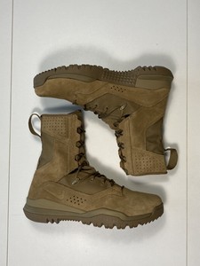 bota militar nike