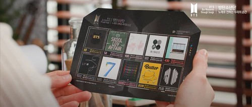 Paquete de estampillas conmemorativas oficiales de BTS Corea sello coleccionable 10 piezas + libro de estampillas - Imagen 4 de 12