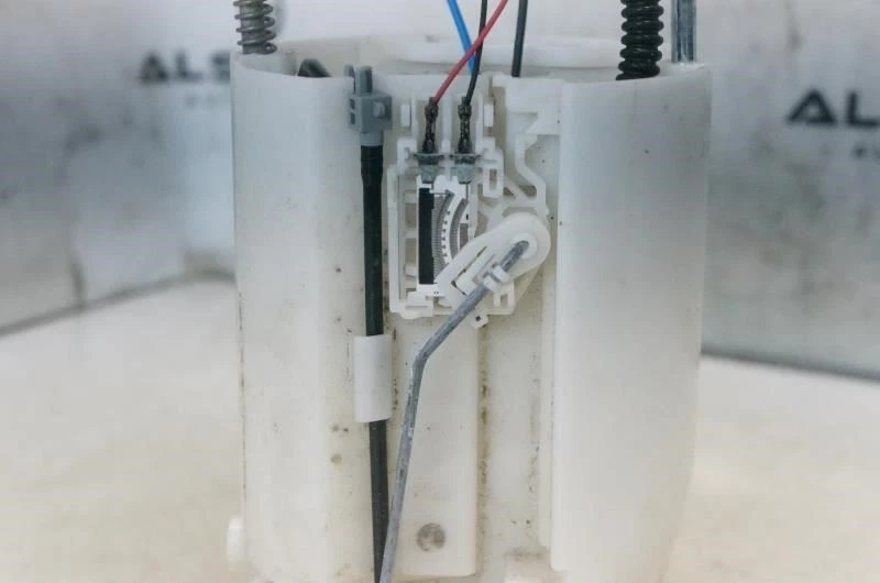 Топливный насос в сборе для Toyota Highlander 2014-2016 годов выпуска 55900-04121 от оригинального производителя - Изображение 3 из 4