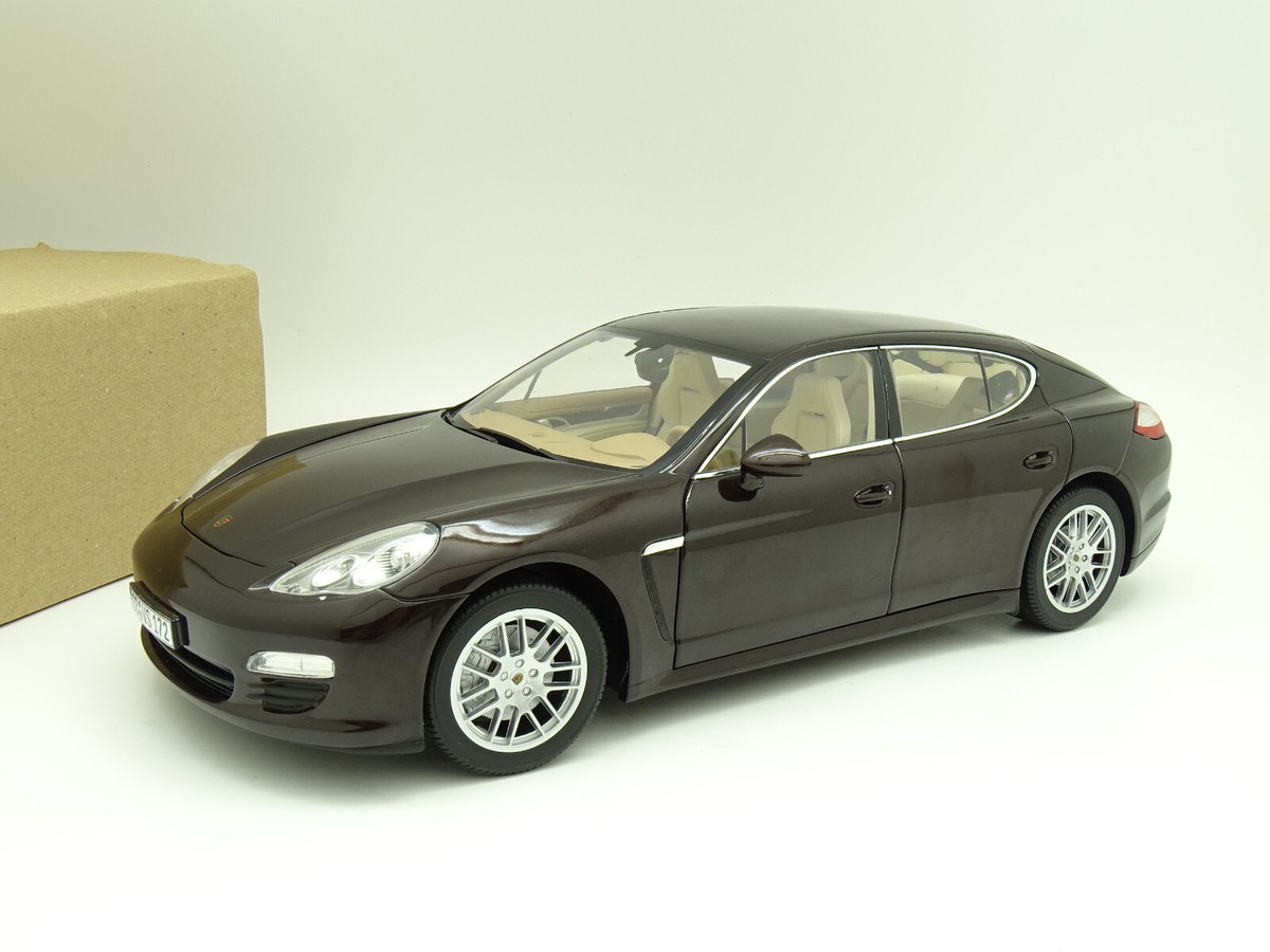 Miniature Norev 1/18 – Porsche Panamera S Marron, Occasion (rétro Manquant)