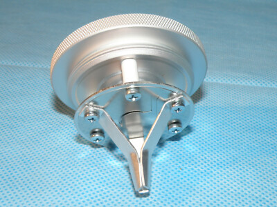 Storz light source adapter for connecting Storz fiber light cables
