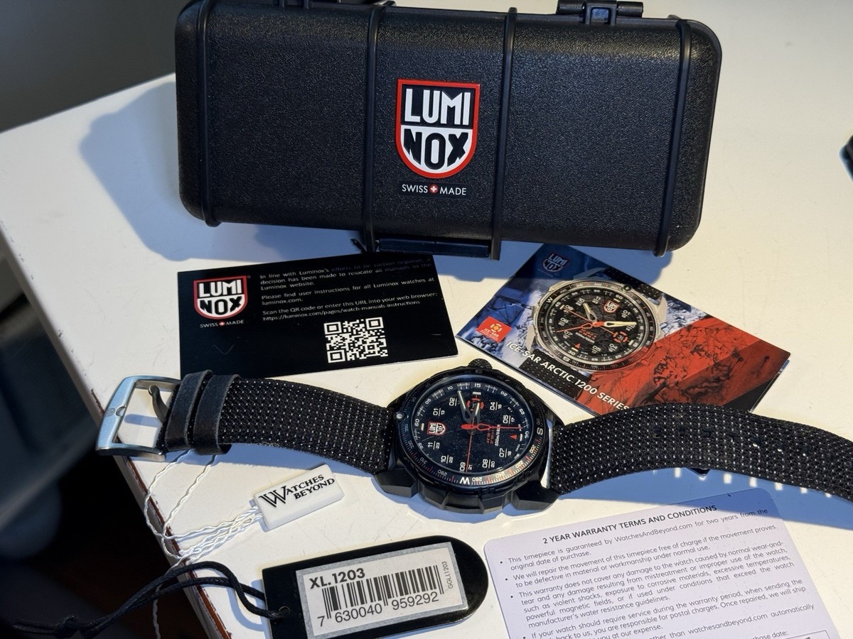 Luminox X2.2133 G Manta Ray Blue Dial Date Indicator Stainless 