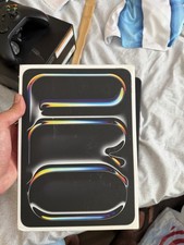 Apple iPad Pro 11" M4 256GB Wi  Fi Black w/ Box  Black Folio MVV83LL/A