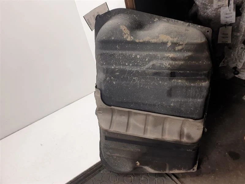 97-98 LEXUS ES300 3.0L 6CYL GAS FUEL TANK ASSEMBLY  Foto 3 de 4