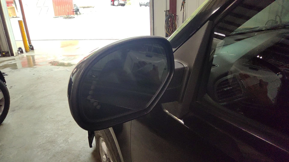 Espejo puerta conductor izquierdo Tahoe Yukon 07-08 (Onyx negro 41U) Foto 2 de 4