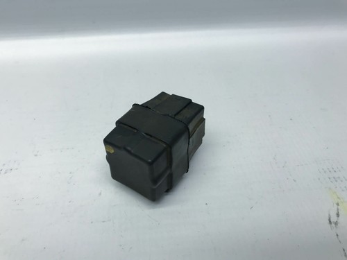 Aprilia Tuono 1000 V4 Einspritzdüsen Relais Fuel Petrol Injector Relay(1) 13'