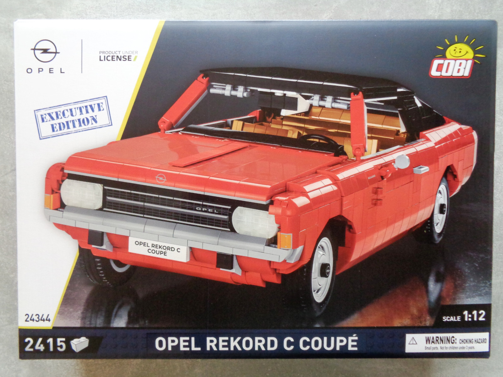 COBI 24344 - ""EXECUTIVE EDITION"" - Opel Rekord C Coupe in 1:12 - 2415 Teile