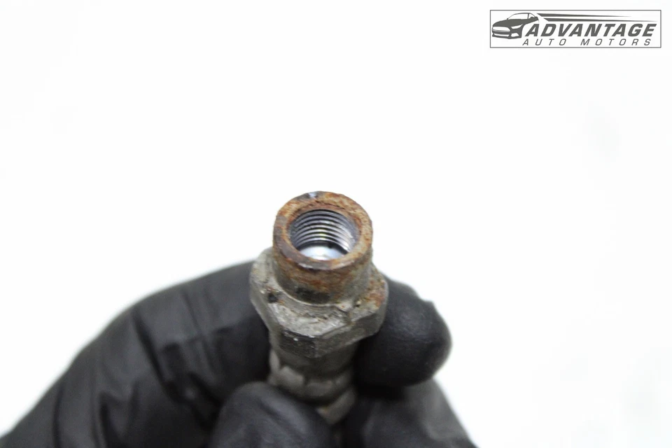 BMW 320I XDRIVE F30 2013-2018 pinza de freno trasera izquierda manguera tubo OEM Foto 3 de 4