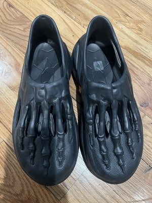 Black Skeleton Pattern Slip-On Men display picture 1