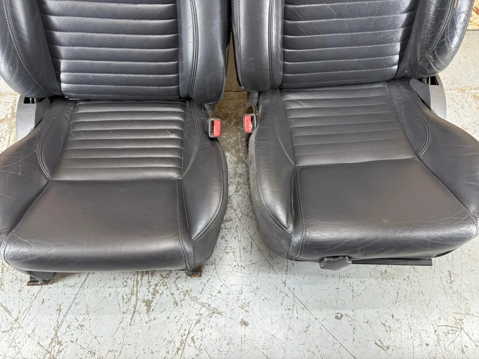 福特 THUNDERBIRD 2002 - 2005 年前 6 路动力座椅皮革对黑色套装原始设备制造商 — 第 2/4 张图片