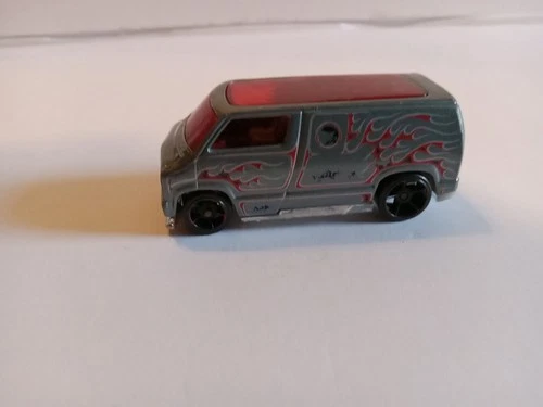 2007 Hot Wheels Red Lines Custom '77 Dodge Van Silver Flames 1/64