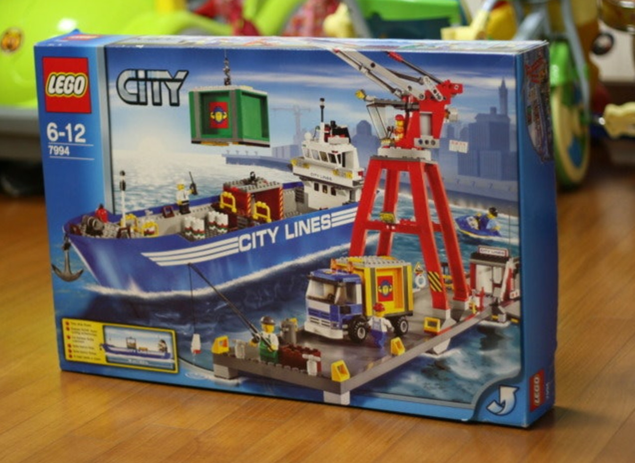 LEGO City 7994 City Harbor 641pcs 5 Minifigures 2007 NEW Sealed
