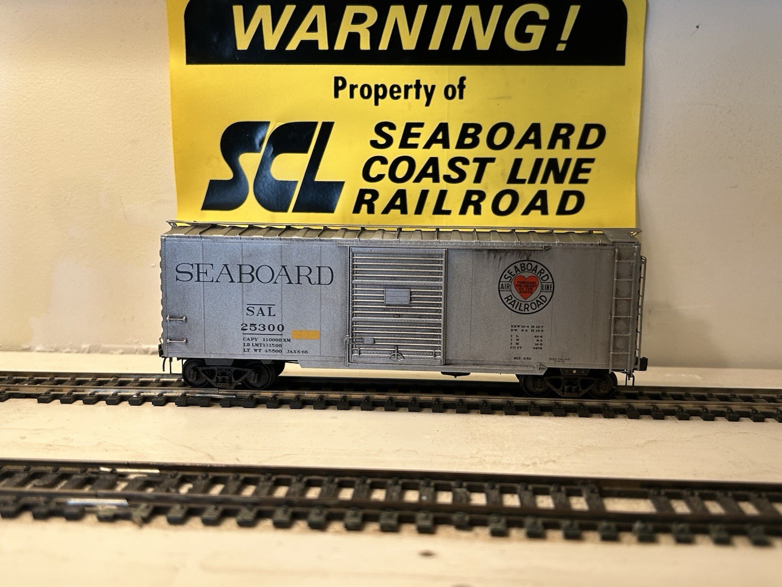 Kadee 5108 HO Scale Seaboard SAL 40’ PS-1 Boxcar 25253