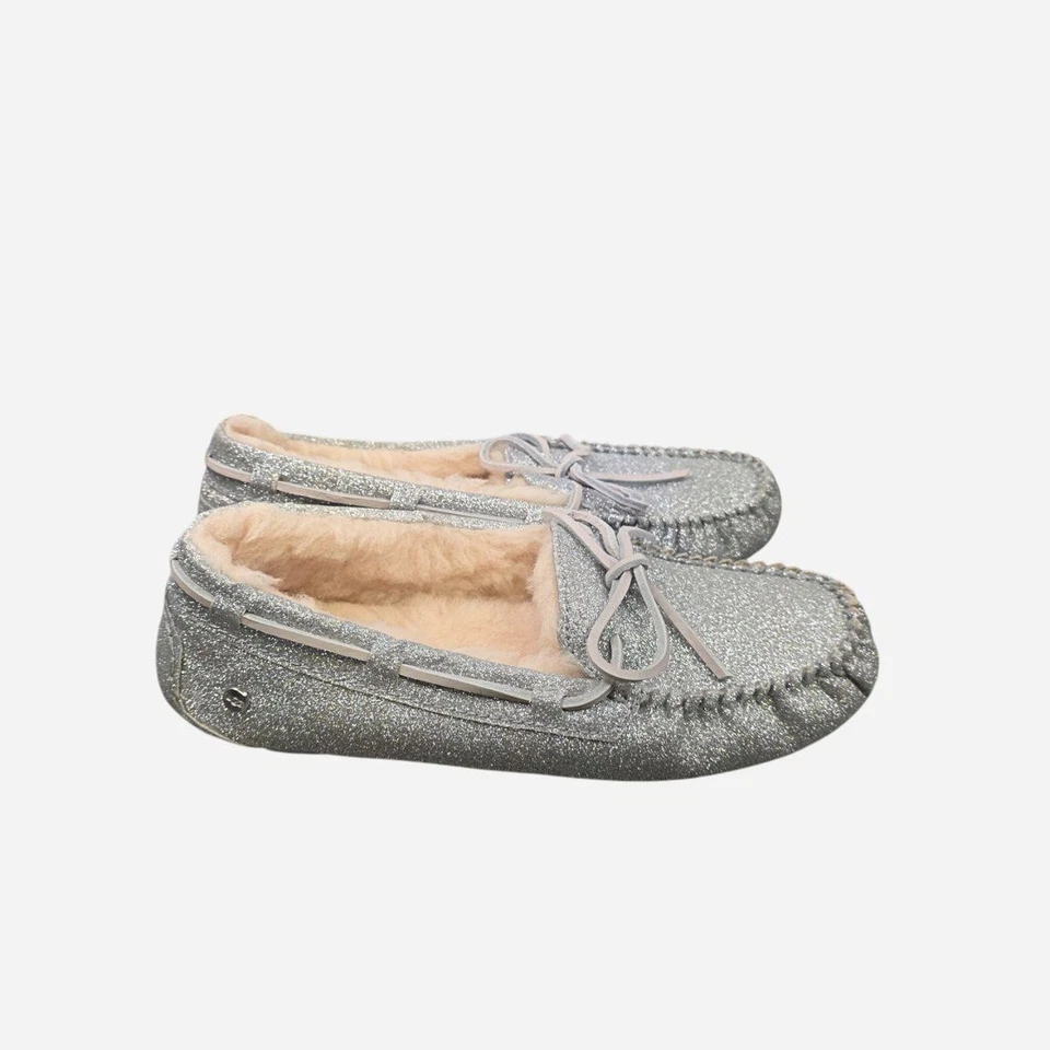 Ugg Dakota Sparkle Glitter Moccasins Slippers Women's Size 6 Silver Ugg - Image 2 of 4