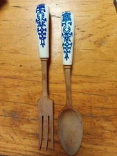 Vintage Salad Servers Wood Fork And Spoon With Porcelain Handles