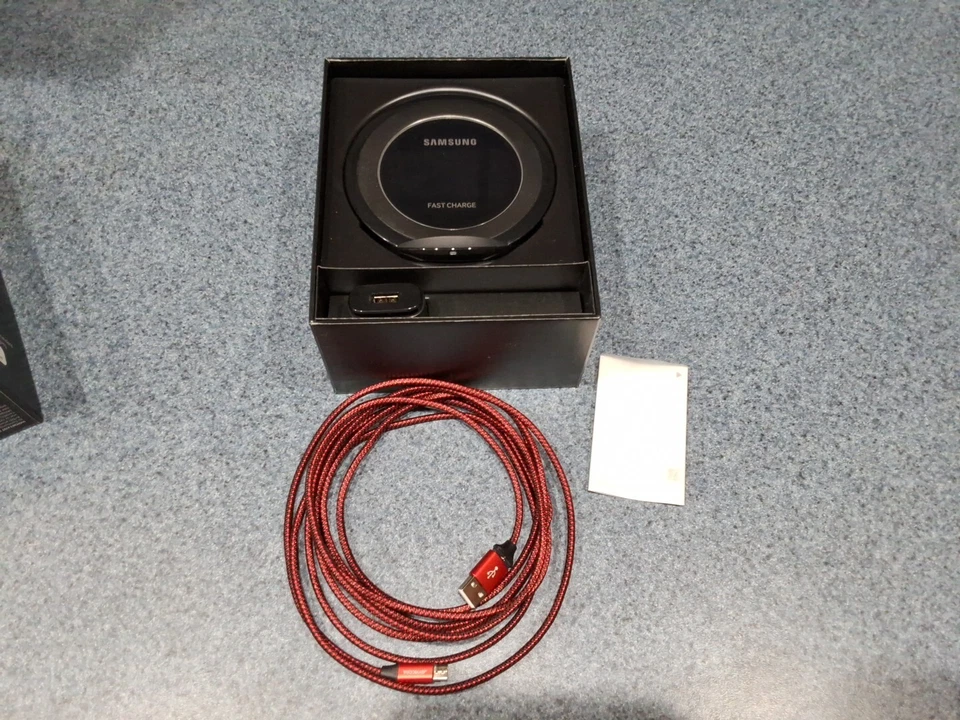 Samsung EPNG930 Qi Wireless Charging Stand for Galaxy S8 - Black - Image 3 of 3