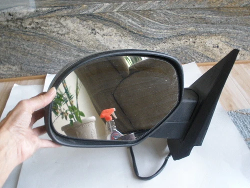 Chevrolet GMC Silverado  Tahoe Yukon RH  Passenger Side Power Mirror DL8 Used
