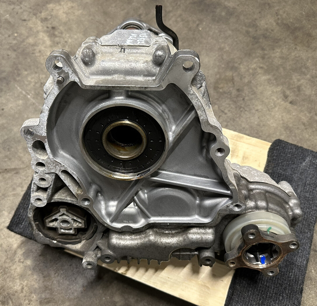 BMW F30 F32 F22 F06 F07 F10 F12 F02 TRANSFER CASE CARRIER BOX ATC35L