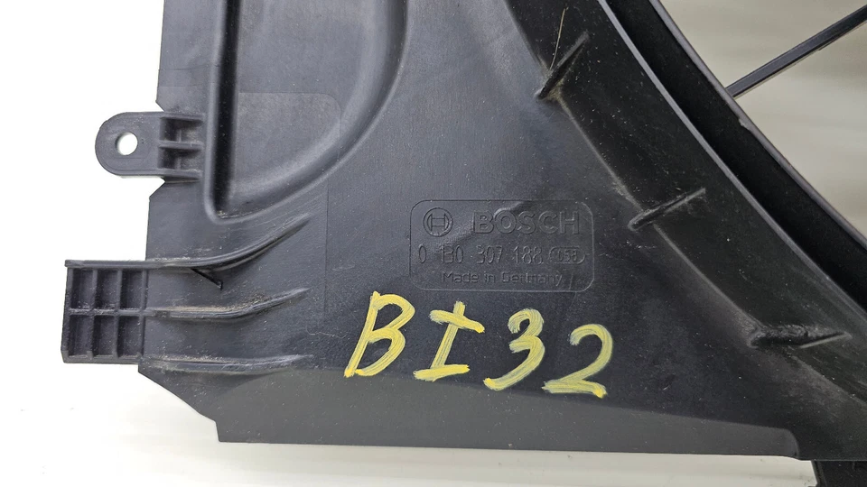 Ventilador de refrigeración del radiador Mercedes-Benz W212 E350 2011-2018 A2049060212 OEM Foto 3 de 4