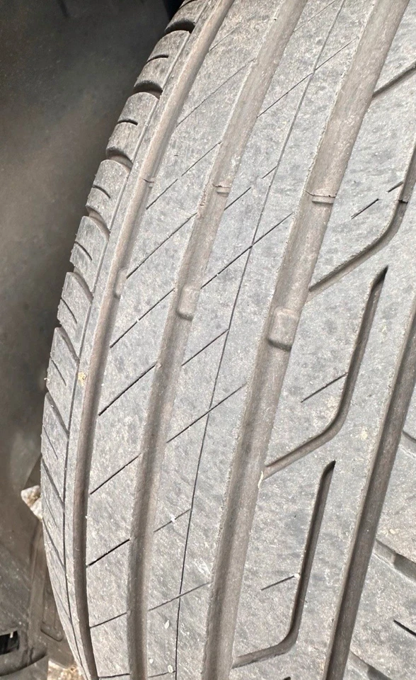 4 x Sommer-Reifen Bridgestone Turanza 215/50 R 18 92W T-001 VW | 38288 - Bild 2 von 3