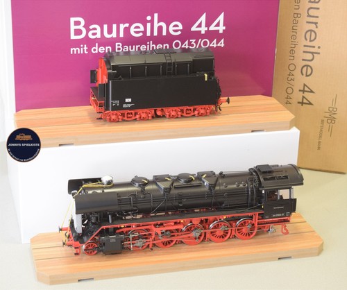 Beesmodellbahn / Kiss Spur 1 - Dampflok Baureihe 44 0104-8, DRO Epoche IV - NEM | Condition: Gebraucht