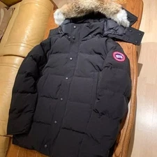 NEW Authentic Canada Goose Wyndham Parka Heritage (fits like Medium, size L)