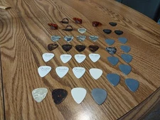 Lot of 38 Guitar Picks - Dunlop - Fender - Brain - D' Addario