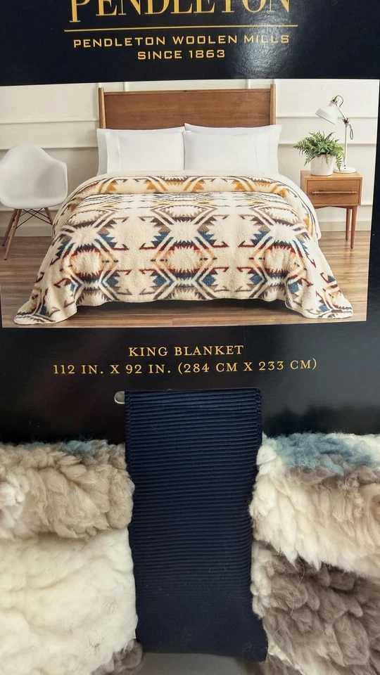 Pendleton King Blanket 112x92 Plush Fleece White Multi Southwest Aztec Polyester - Image 4 of 4